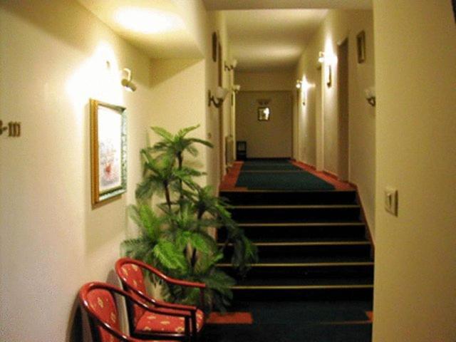 Rosary Sister Guest House Ein Karem Jerusalem Exterior photo