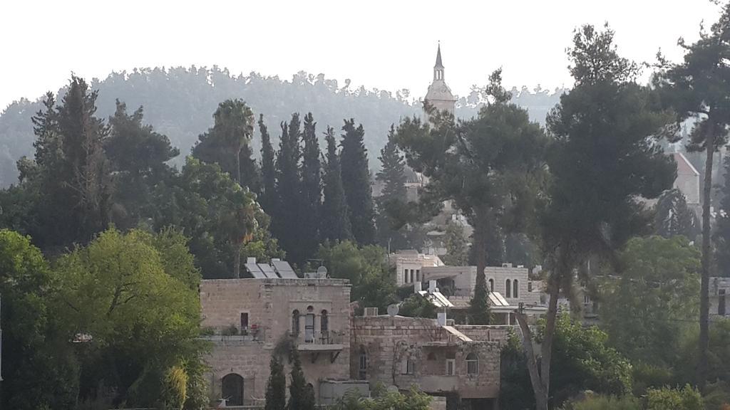 Rosary Sister Guest House Ein Karem Jerusalem Exterior photo